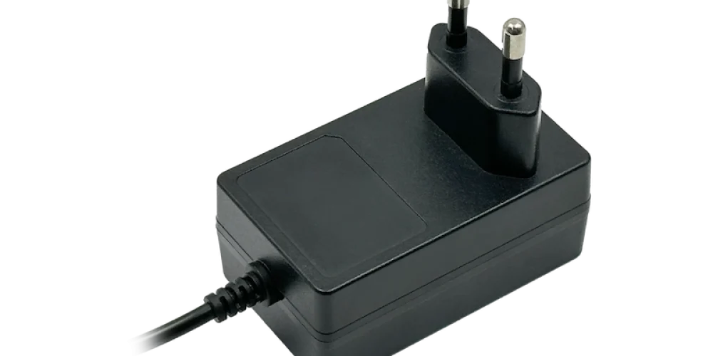 YHY- AC/DC power adapter by YHYadapter